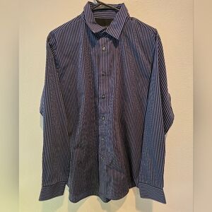 Van Heusen long Sleeve Button up Shirt Size medium